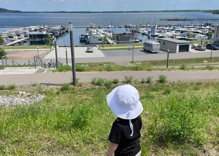 Loft & Living 3 Am Geiseltalsee Wlan & Parkplatz Apartman *